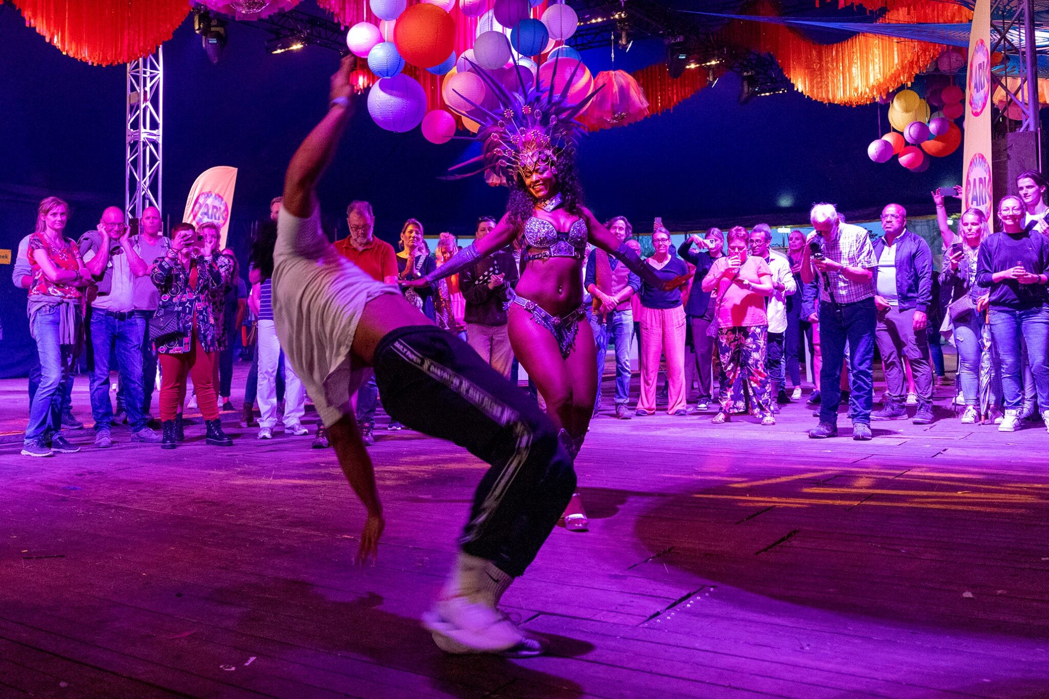 Feest Van Verbinding In De Velsen Valley Jutter Hofgeest 