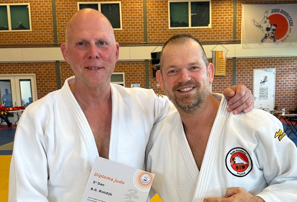 Ben Rietdijk behaalt 5e dan judo - Oozo.nl